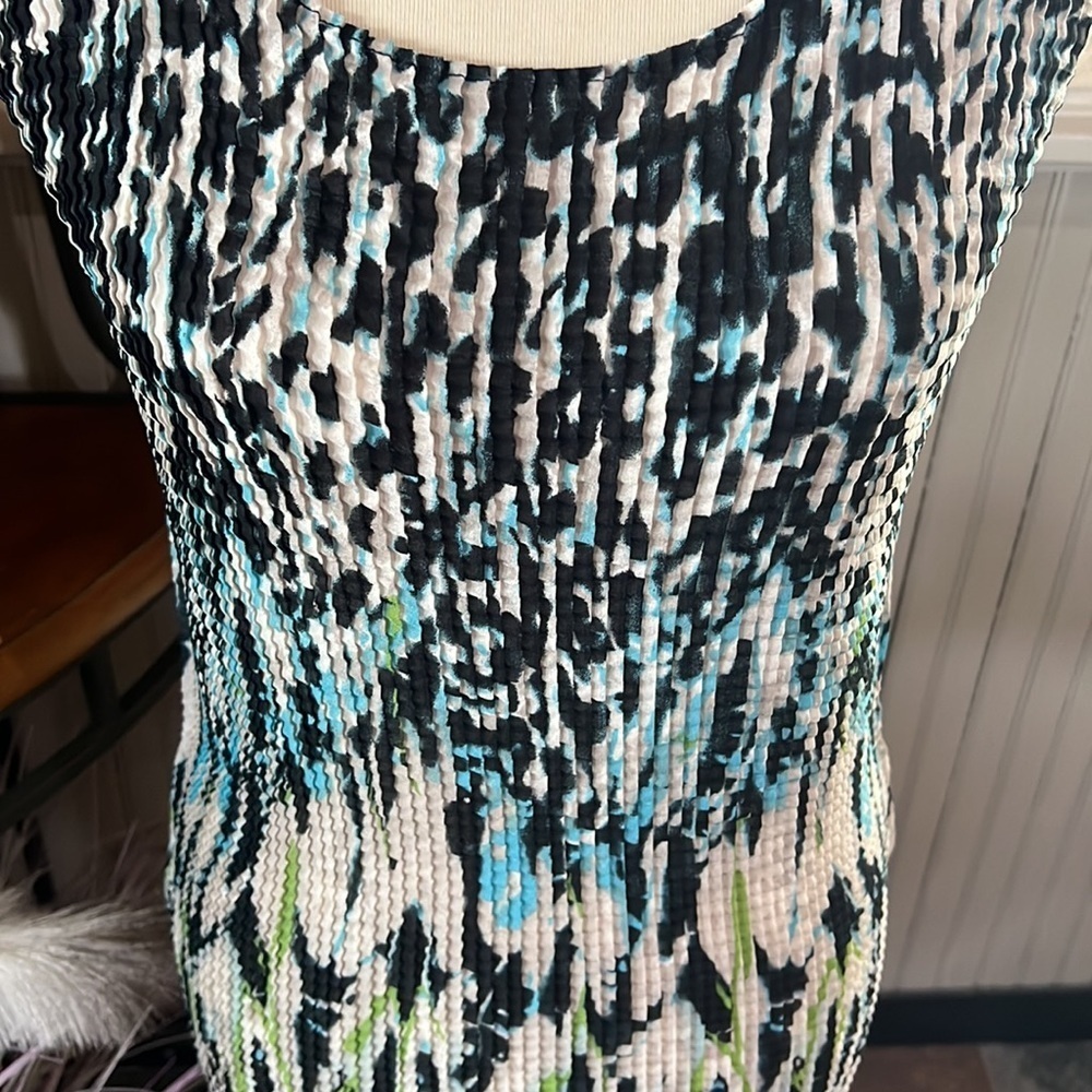 Pretty Blouse - Picture 3 of 5